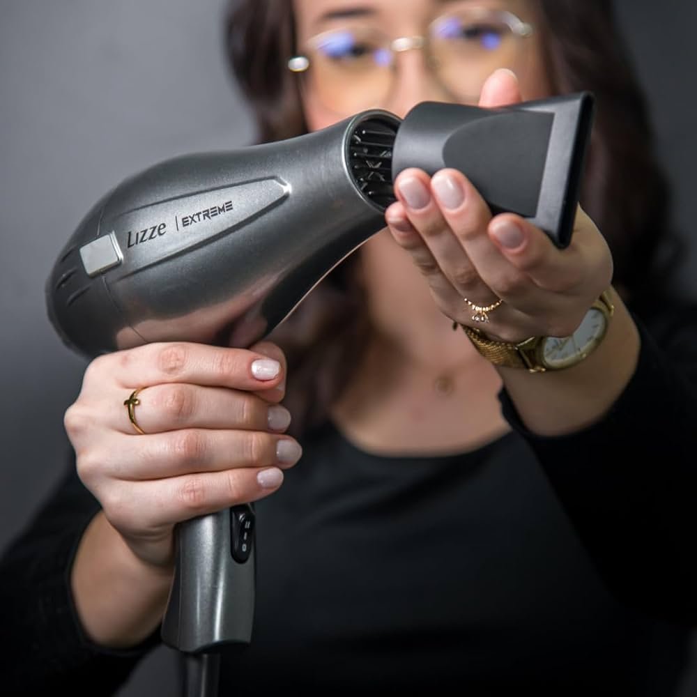 Sèche cheveux Lizze Extreme 2400W puissant pour coiffure professionnelle
